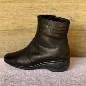 Blondo Dark Leather Ankle Booties